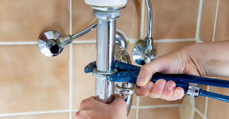 8 DIYs Plumbers Recommend Avoiding to Prevent Mishaps